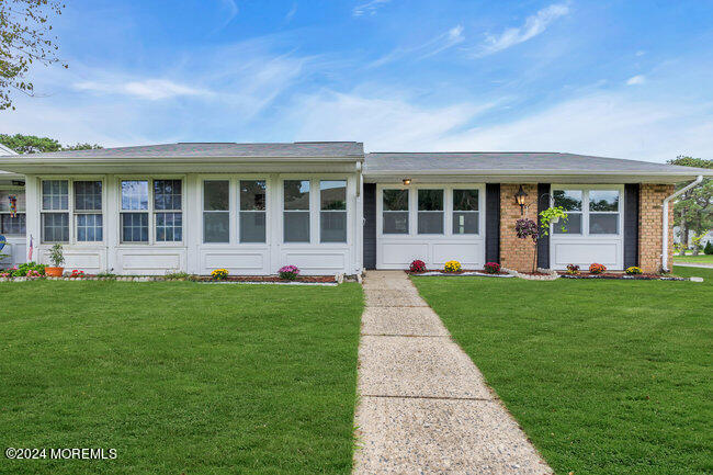 Edinburgh Ln, Manchester, NJ 08759