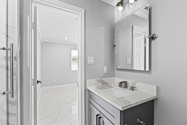 638 Cleo St, House other with 3 bedrooms, 2 bathrooms and null parking in Fresno TX | Image 12