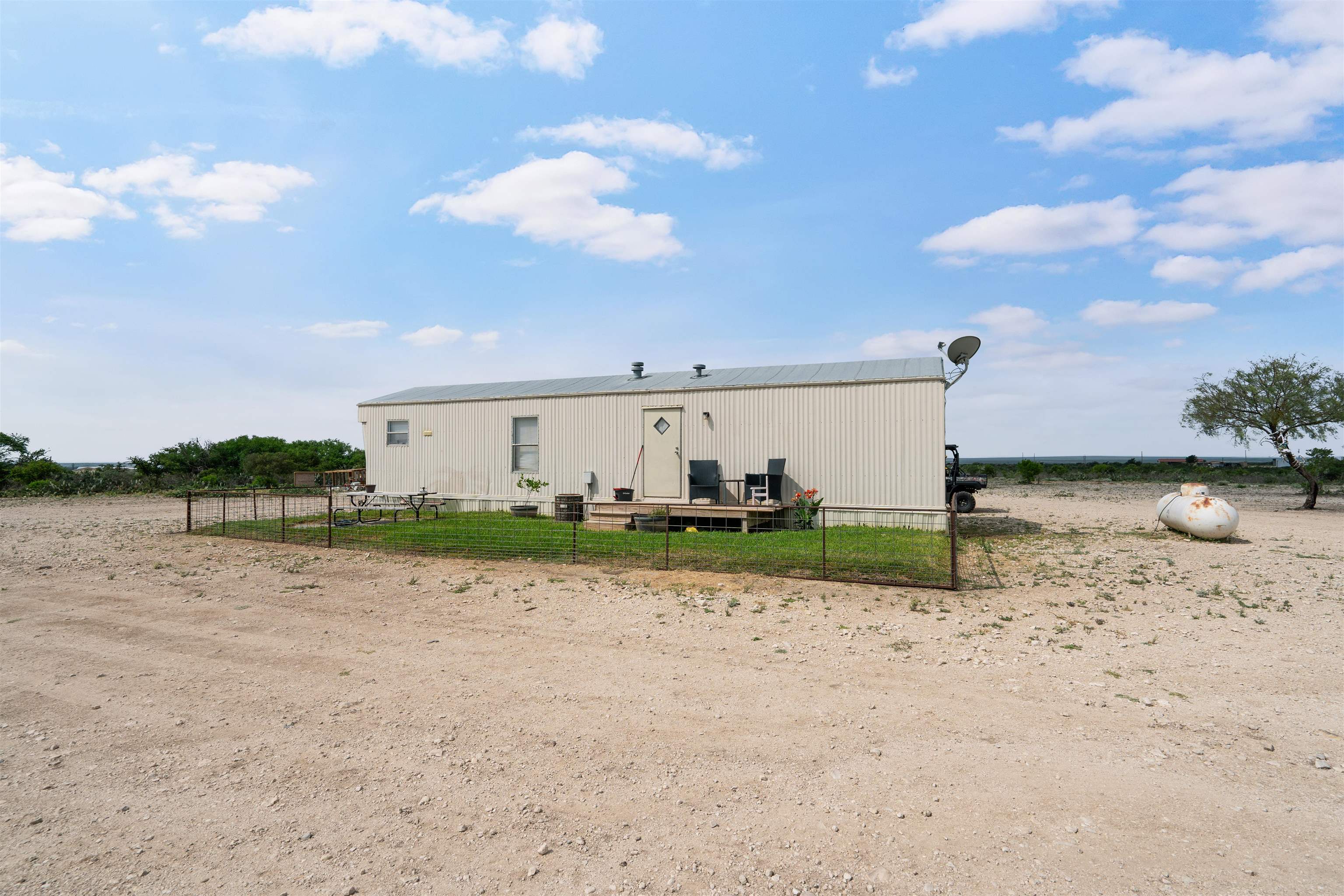 Residential in Del Rio 4