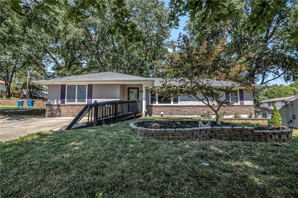 Orchard Ave, Liberty, MO 64068