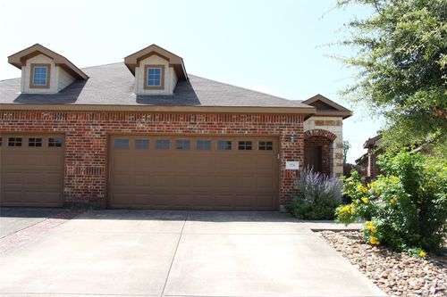 578 Creekside Cir, New Braunfels, TX, 78130-6193 | Card Image