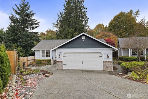 7018 Falcon Ct, Arlington, WA, 98223-5920 | Card Image