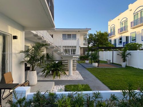 5-1135 101st St, Bay Harbor Islands, FL, 33154-1524 | Card Image