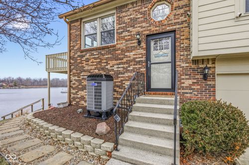 1849 Crystal Bay East Dr, Plainfield, IN, 46168-9308 | Card Image