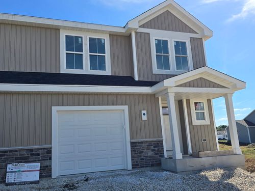 600 Harvest Ln, Hartford, WI, 53027-9383 | Card Image
