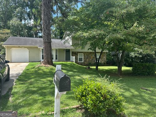 5658 Saint Thomas Dr, Lithonia, GA, 30058-7809 | Card Image