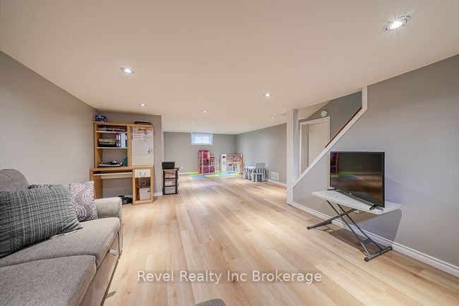 24 Loveys St E, House other with 3 bedrooms, 2 bathrooms and 5 parking in Hickson ON | Image 27