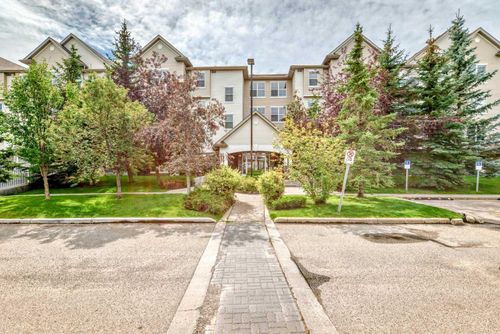 411-2000 Applevillage Court Se, Calgary, AB, T2A7Z4 | Card Image