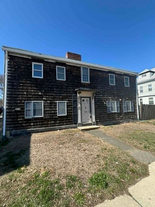 239 Maple St, Lynn, MA, 01904-2726 | Card Image