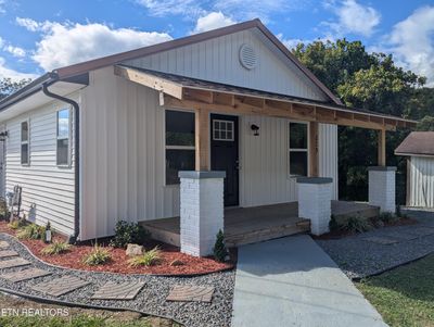 225 N 10th St, House other with 3 bedrooms, 1 bathrooms and null parking in Middlesboro KY | Image 1