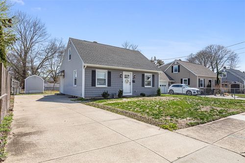 79 Archer St, Pawtucket, RI, 02861-1501 | Card Image