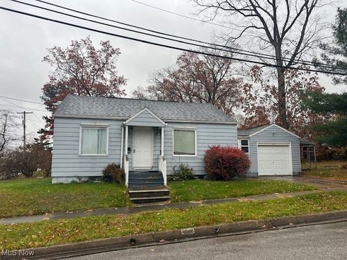 2651 21st St, Cuyahoga Falls, OH, 44223-1754 | Card Image