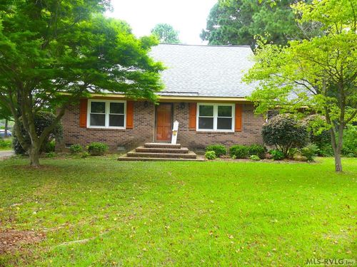 220 Brentwood Dr, Rocky Mount, NC, 27804-8801 | Card Image