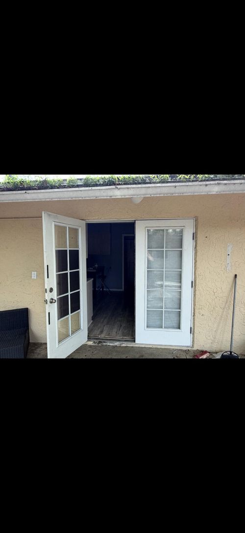 1-4-800 Se 18th Street, Fort Lauderdale, FL, 33316 | Card Image