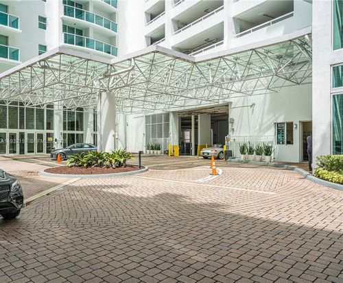 apt-1911-31 Se 5th St, Miami, FL, 33131-2515 | Card Image