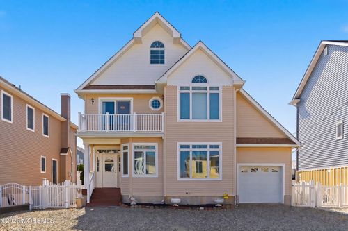 32 Halsey Dr, Brick, NJ, 08723-7510 | Card Image