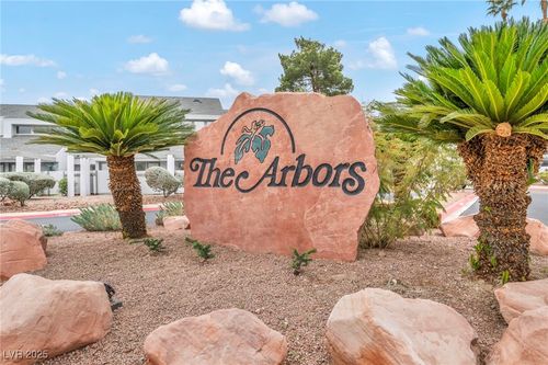 5670 Vineyard Ln, Las Vegas, NV, 89110-4988 | Card Image