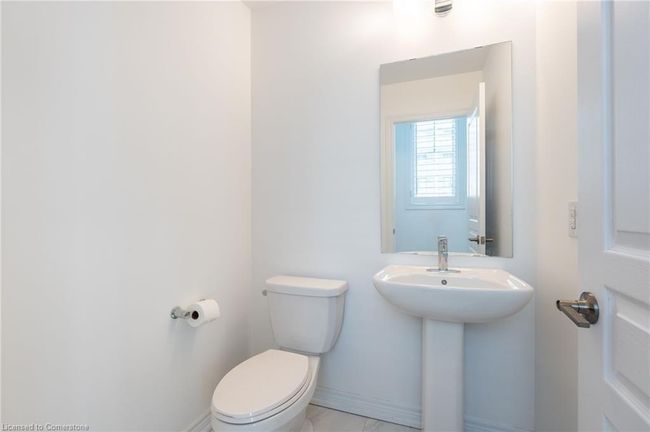 16 Place Polonaise Dr, Townhouse with 3 bedrooms, 3 bathrooms and 2 parking in Grimsby ON | Image 14