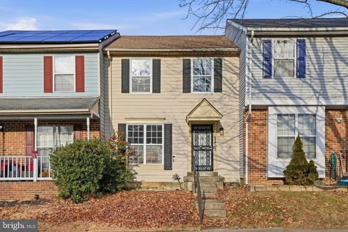 2402 Rosecroft Village Cir, OXON HILL, MD, 20745-3653 | Card Image