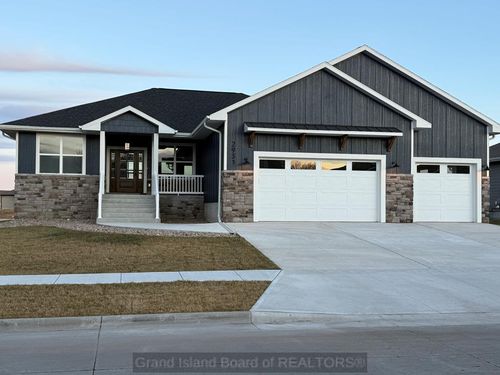 2931 Lee St, Grand Island, NE, 68803-2266 | Card Image