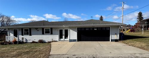 108 S Maple St, Wyoming, IA, 52362-7755 | Card Image