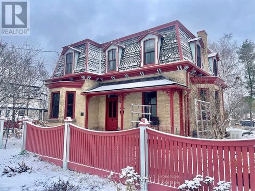 61 Drummond St E, Perth, ON, K7H1G3 | Card Image