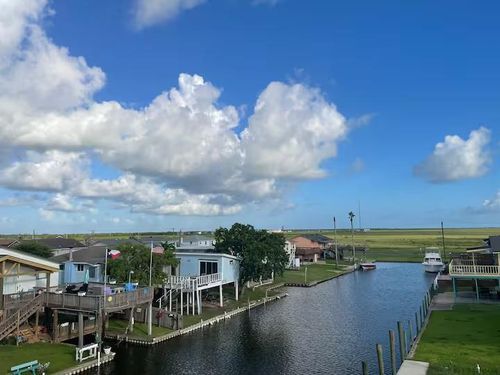126 Driftwood Rd, Freeport, TX, 77541-9677 | Card Image