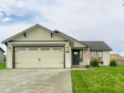6302 Berea Ln, Pasco, WA, 99301-3851 | Card Image
