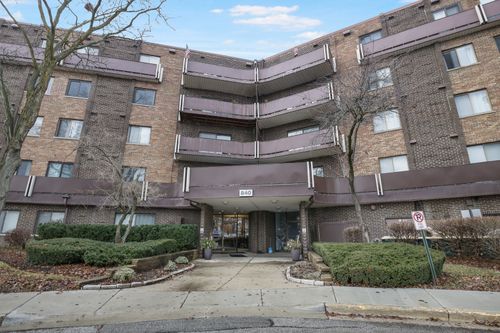 306-840 Wellington Ave, Elk Grove Village, IL, 60007-3347 | Card Image