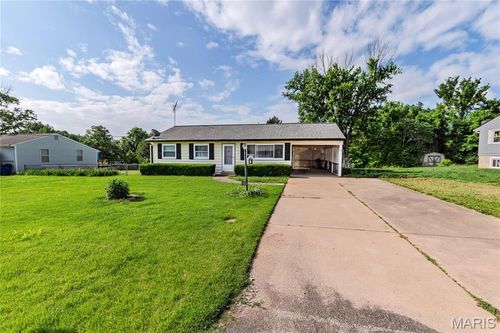 28 Doris Ave, O Fallon, MO, 63368-7008 | Card Image