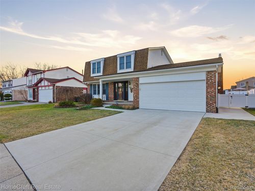 404 Kings Way, Canton, MI, 48188-1186 | Card Image
