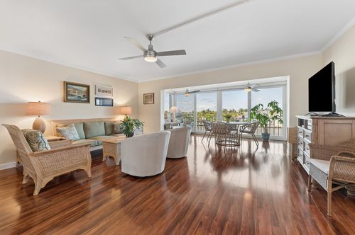 3d-555 Se 6th Ave, Delray Beach, FL, 33483-5250 | Card Image