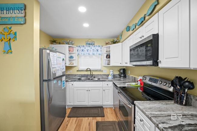 Stainless Appliances | Image 16