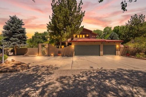 7431 Rio Grande Blvd Nw, Los Ranchos, NM, 87107-6431 | Card Image