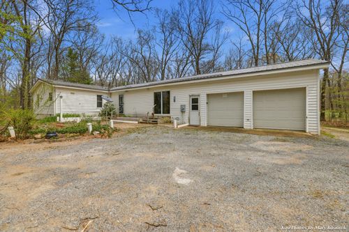 2437 E 100th Street, Grant Township, MI, 49327 | Card Image