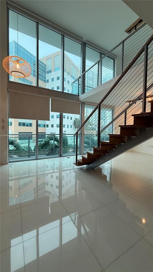 apt-302-350 S Miami Ave, Miami, FL, 33130-1915 | Card Image