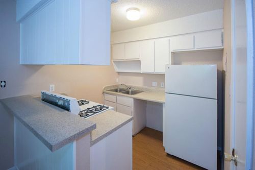 apt-102-400 W 34th St, Austin, TX, 78705-1331 | Card Image