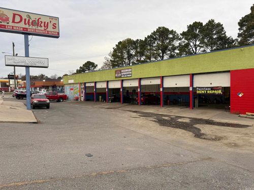 7310 Cantrell Rd, Little Rock, AR, 72207-4145 | Card Image