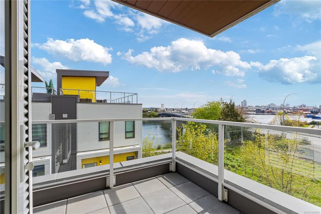 109 - 757 Tyee Rd, Condo with 2 bedrooms, 2 bathrooms and 2 parking in Victoria BC | Image 19