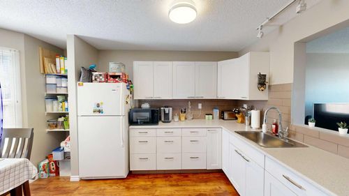 1558 St George Road N, Lethbridge, AB, T1H5A1 | Card Image
