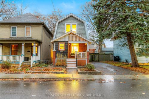 570 Frontenac St, Kingston, ON, K7K4M2 | Card Image