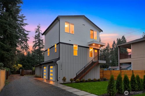 unit-b-12531 25th Ave Ne, Seattle, WA, 98125-4234 | Card Image