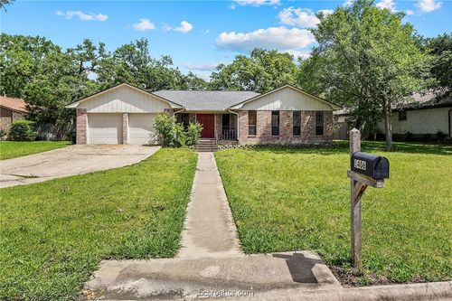 1406 Angelina Cir, College Station, TX, 77840-4953 | Card Image