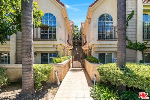 202-4444 Moorpark Way, Toluca Lake, CA, 91602-2468 | Card Image