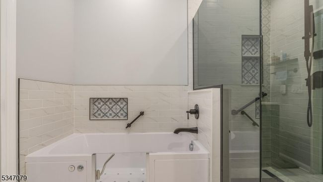 2 Kestrel Ct, Townhouse with 3 bedrooms, 3 bathrooms and null parking in Washington NJ | Image 17