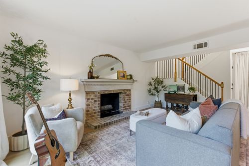 l8-2116 Hobbs Rd, Nashville, TN, 37215 | Card Image