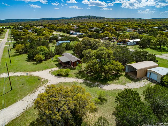 292 Pr 1517, House other with 2 bedrooms, 2 bathrooms and null parking in Bandera TX | Image 3