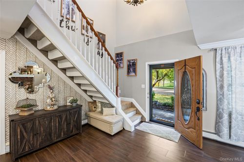 37 Lakeside Ave, Lake Grove, NY, 11755-1801 | Card Image