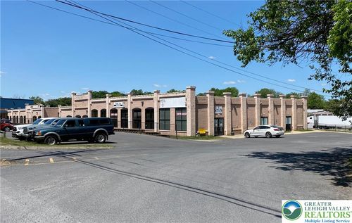 50 Hilton St, Williams Twp, PA, 18042-7331 | Card Image