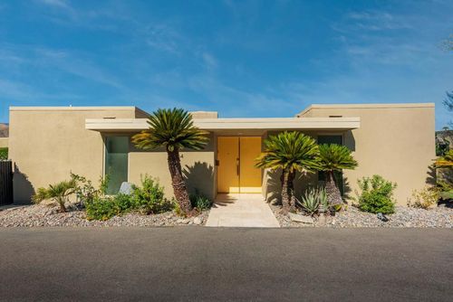70164 Frank Sinatra Dr, Rancho Mirage, CA, 92270-2517 | Card Image